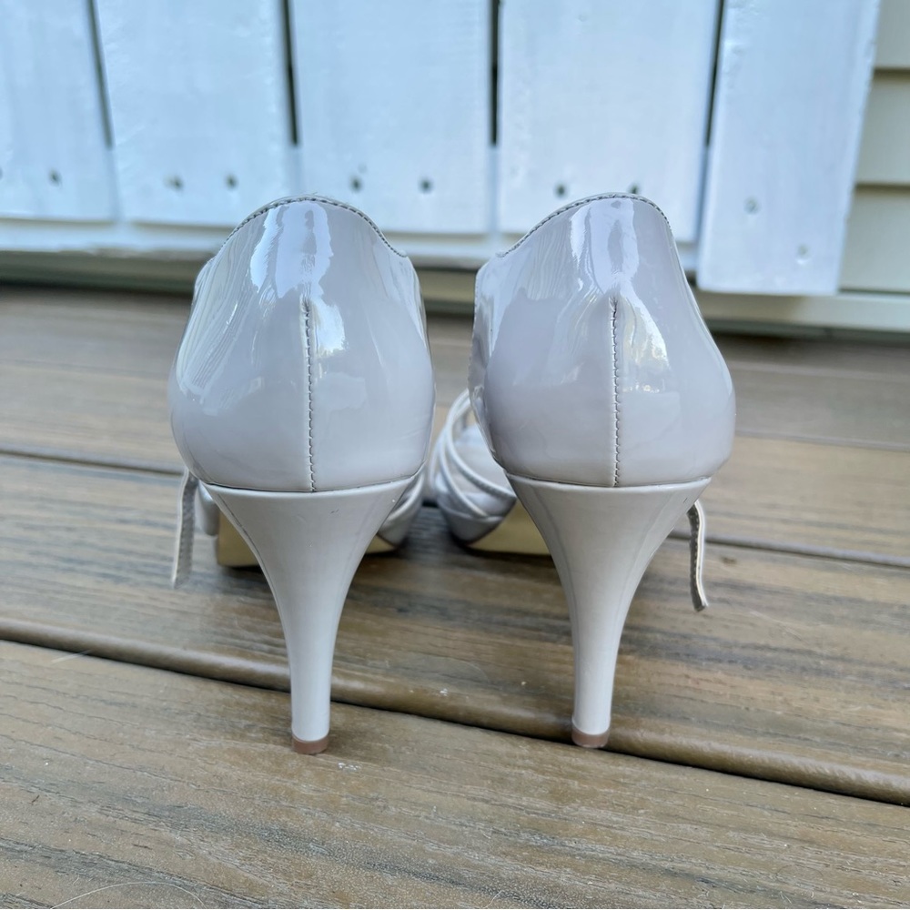 ✨ Naturalizer | taupe heels - Picture 4 of 6
